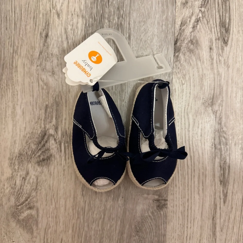 Gymboree baby girl, size 3, navy sandals new with tags